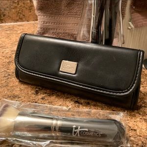 NEW iT Flat Top Buffing Foundation